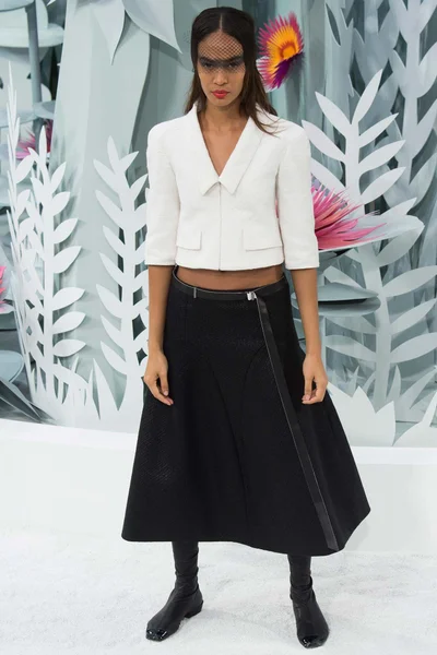 Look 13